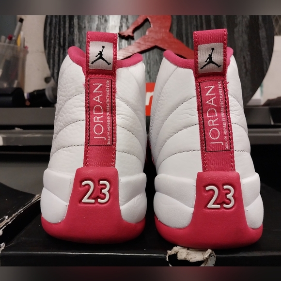 Retro Jordan 12 Dynamic Pink size 7.5 youth - Picture 3 of 12